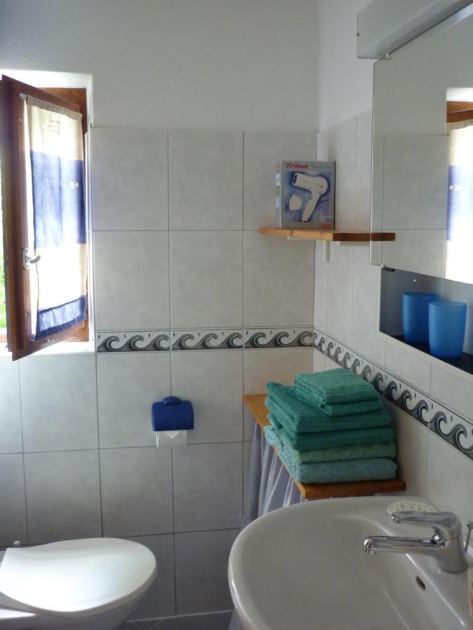Casa Petra 1 1/2 Zi, Orgnana 83 Apartment Gambarogno Bagian luar foto